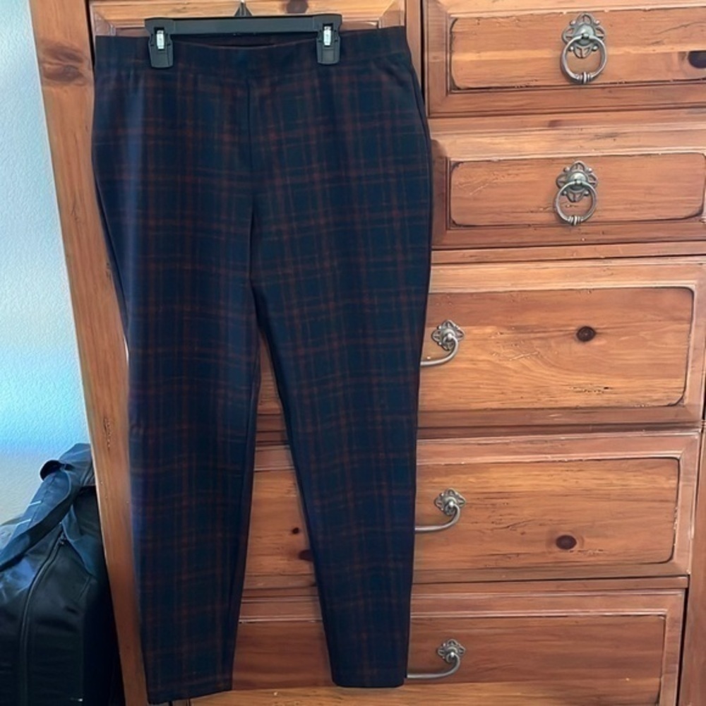Talbots NWOT Women’s Red and Navy Blue Leggings Size Large